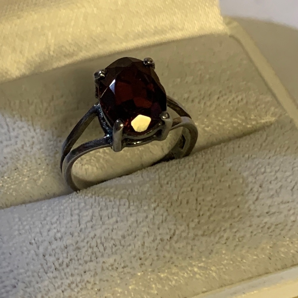 925 Garnet Ring  Size 5”